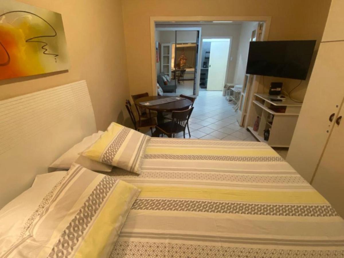 Meio De Copacabana, 200 Metros Da Praia, Posto 5 Apartment